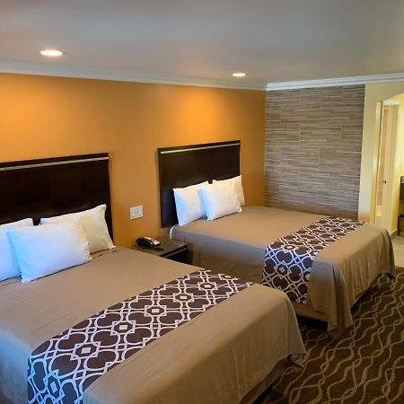 Ontario Inn & Suites Montclair Bagian luar foto